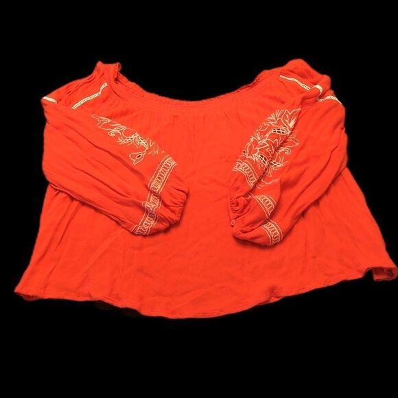 Braeve Embroidered Boho Top - Picture 2 of 7